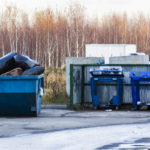 Kontenery na śmieci i gruz – jak skutecznie separować nieczystości?